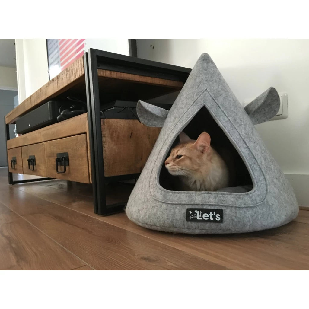 Let’s sleep TeePee